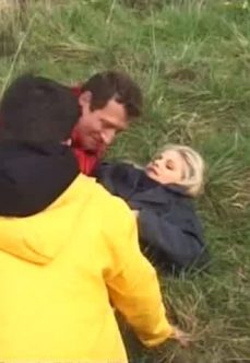 İki Adam Rus Kızı Kandırıp Dağa Götürdüler